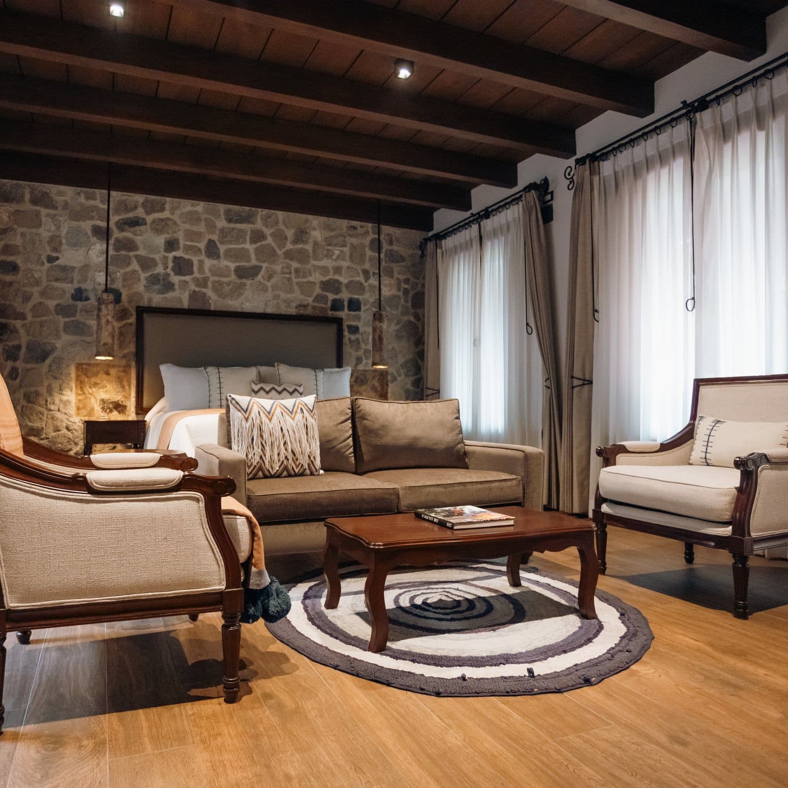 Master Suite King